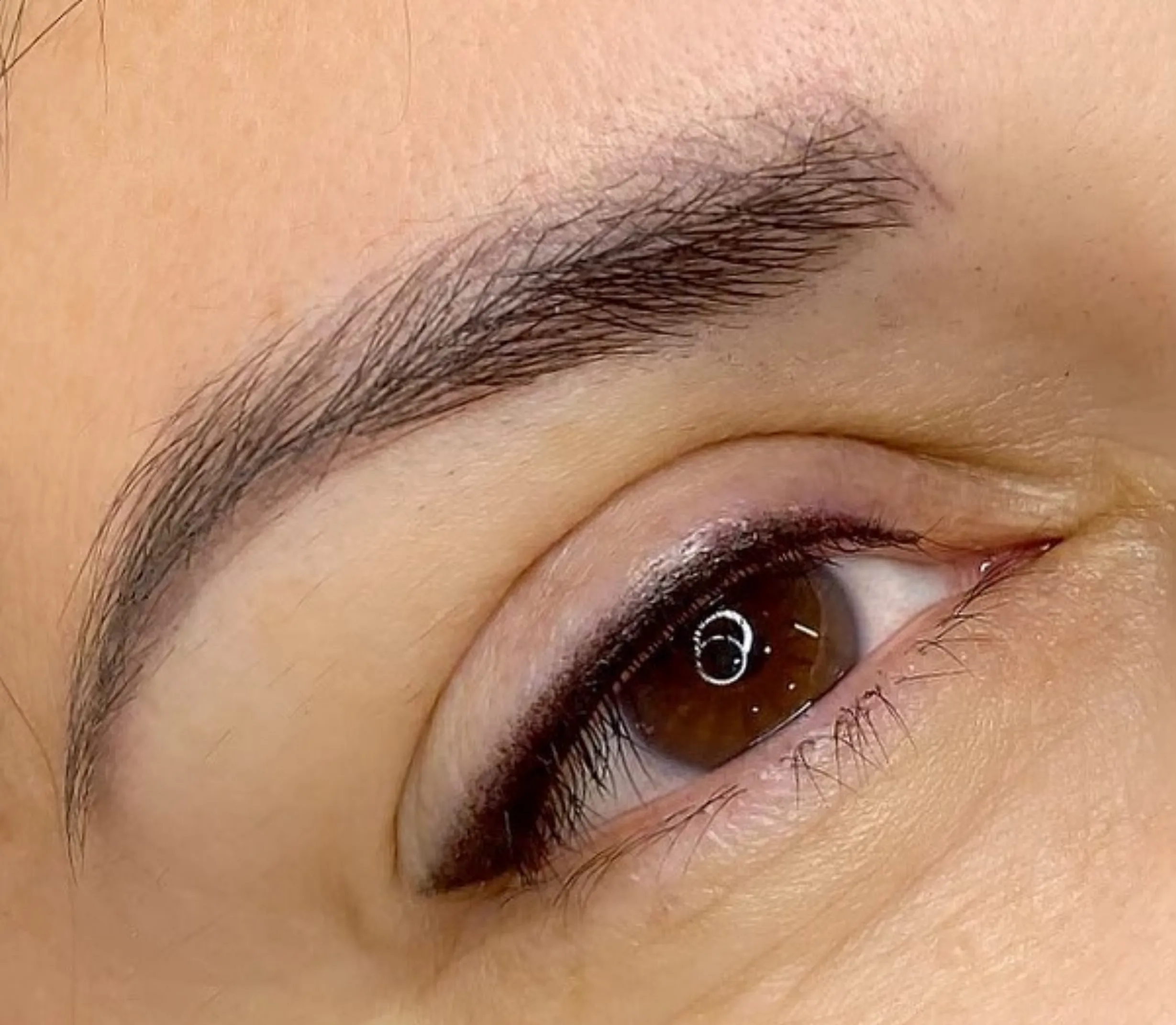 Eyeliner tattooing